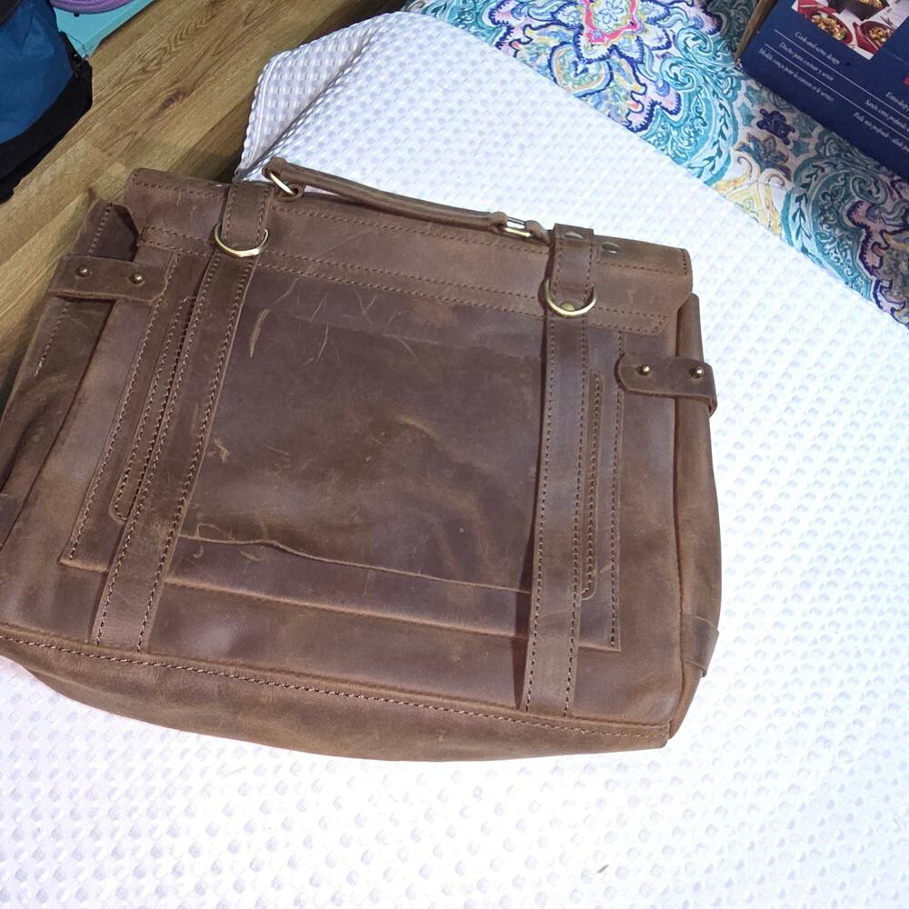 UNIVERSE FULL GRAIN LEATHER LAPTOP MESSENGER BAG (NO STRAP) - Picture 7 of 10
